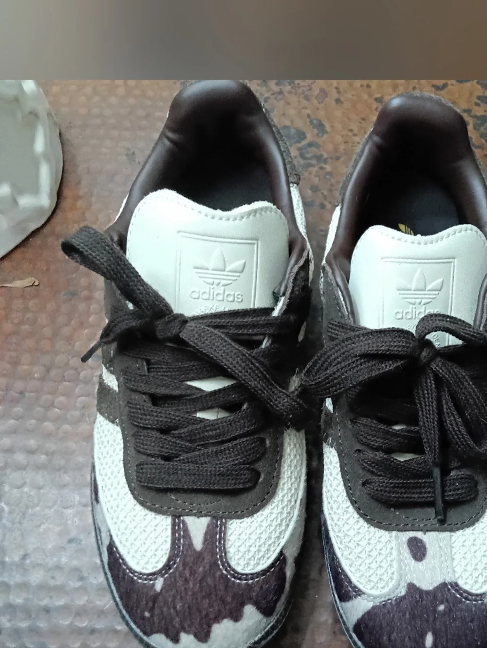 adidas Notitle x Samba Og Sz. 6.5 Brown Cow Print Unisex Sneakers - Picture 5 of 16